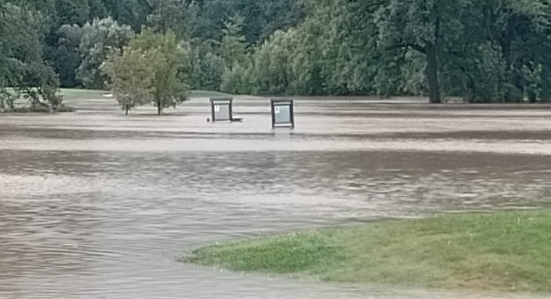 UZAVŘENÍ GOLFOVÉHO HŘIŠTĚ